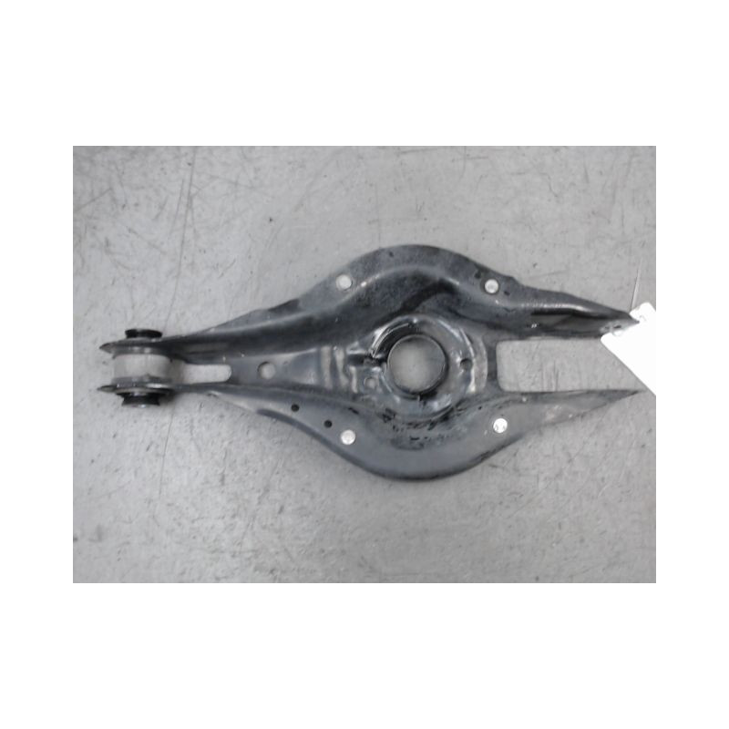 TRIANGLE INFERIEUR ARRIERE DROIT B.M.W. SERIE 1