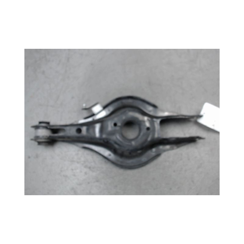 TRIANGLE INFERIEUR ARRIERE GAUCHE B.M.W. SERIE 1