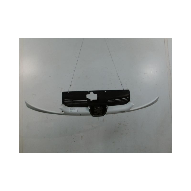 CALANDRE PEUGEOT 206