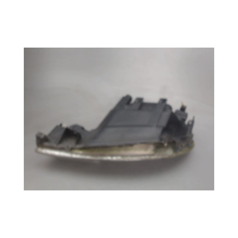 PHARE DROIT PEUGEOT 206