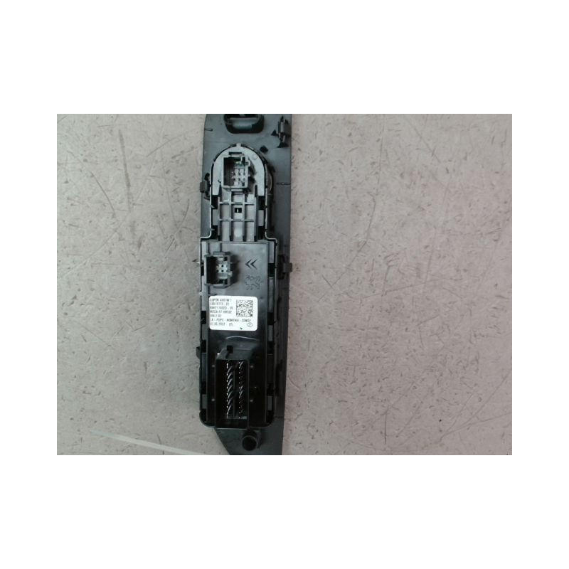 COMMANDE LEVE-GLACE PORTE AVG PEUGEOT 208 2012-...