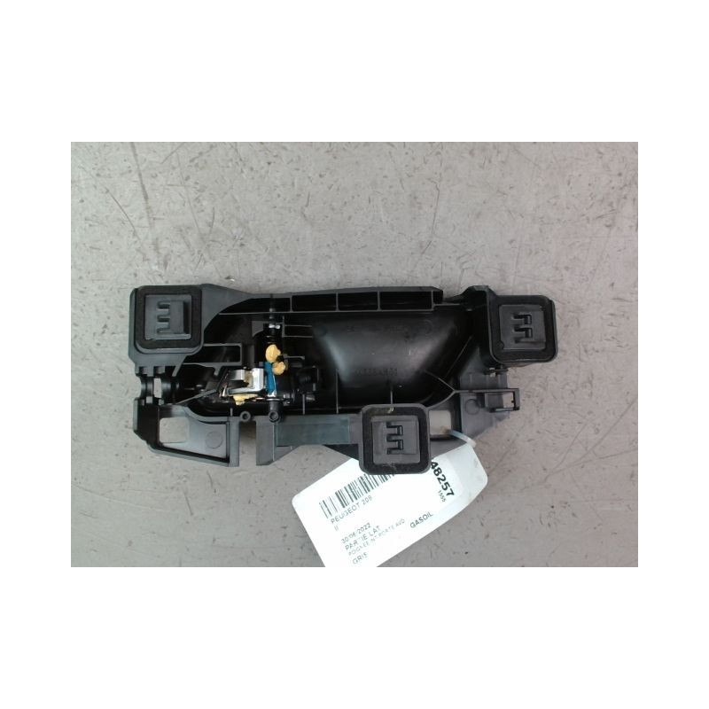 POIGNEE INTERIEURE PORTE AVANT DROIT PEUGEOT 208 2012-...