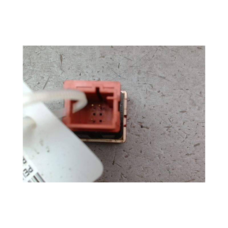 BOUTON DE WARNING PEUGEOT PARTNER FG II Phase 1 (B9) 2008-2012