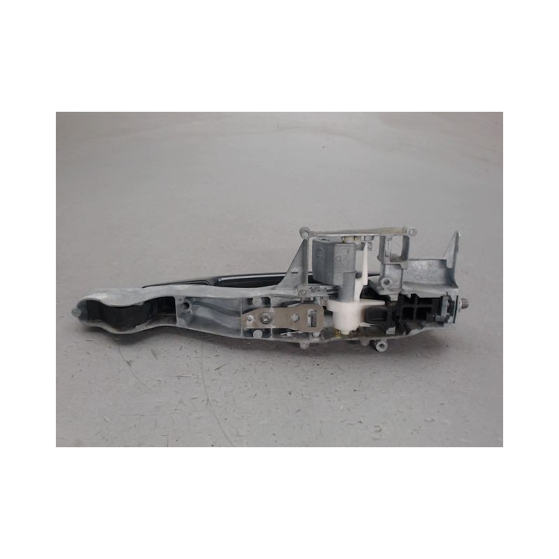 POIGNEE EXTERIEURE PORTE AVANT DROIT PEUGEOT 208