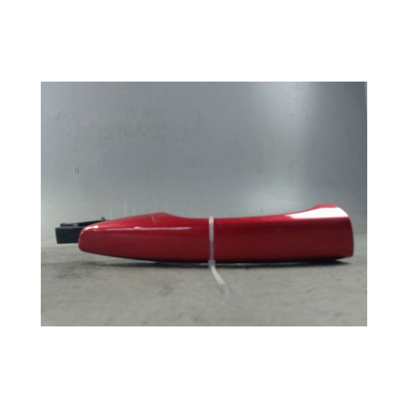 POIGNEE EXTERIEURE PORTE AVANT DROIT PEUGEOT 208