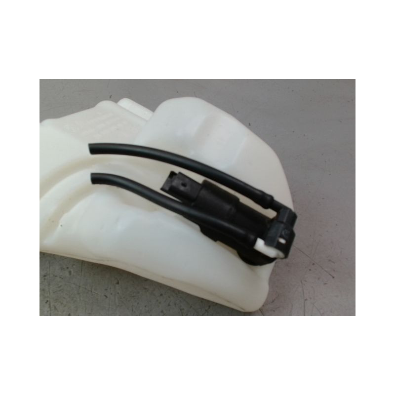RESERVOIR LAVE-GLACE AVANT PEUGEOT 208 2012-...
