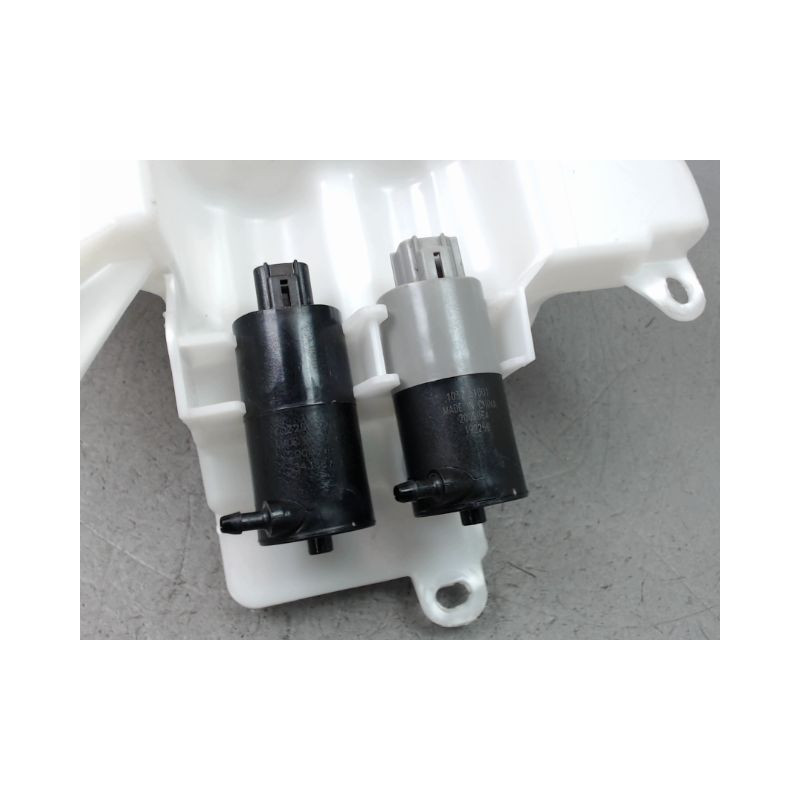 RESERVOIR LAVE-GLACE AVANT PEUGEOT 108