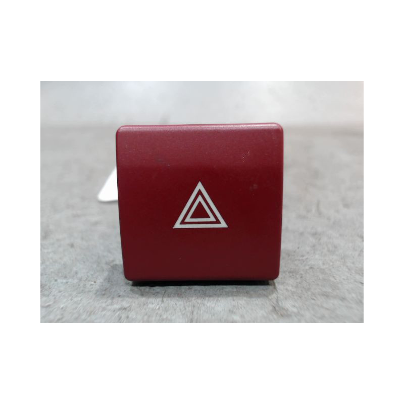 BOUTON DE WARNING PEUGEOT PARTNER