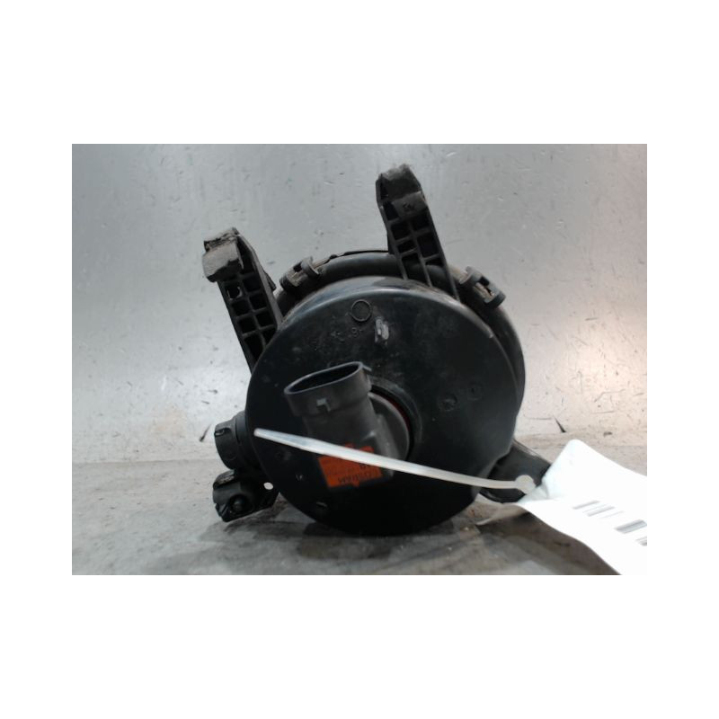 PHARE ANTIBROUILLARD AVANT GAUCHE B.M.W. SERIE 1