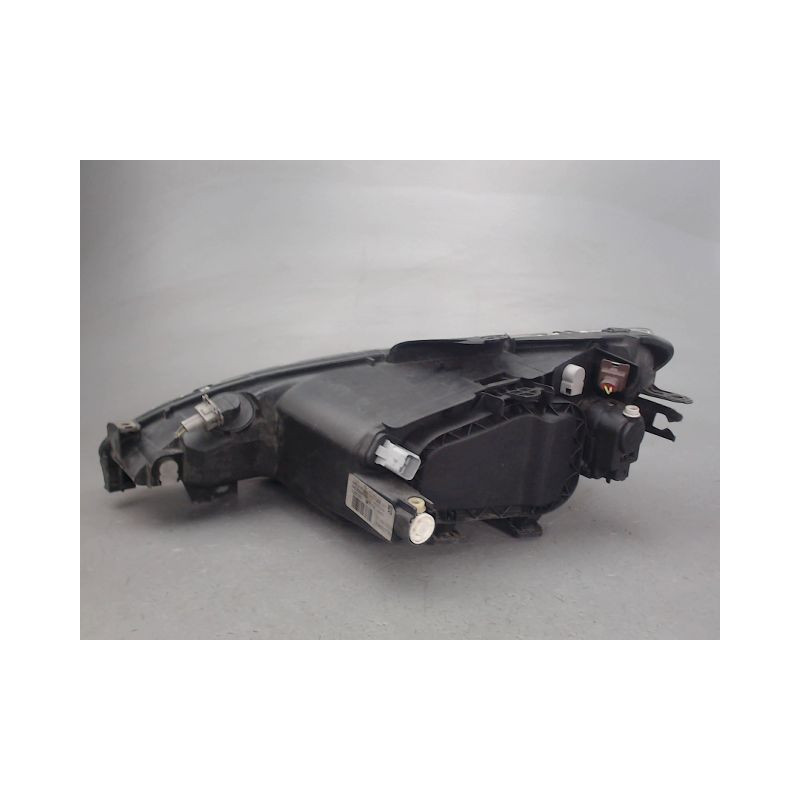 PHARE DROIT PEUGEOT 206