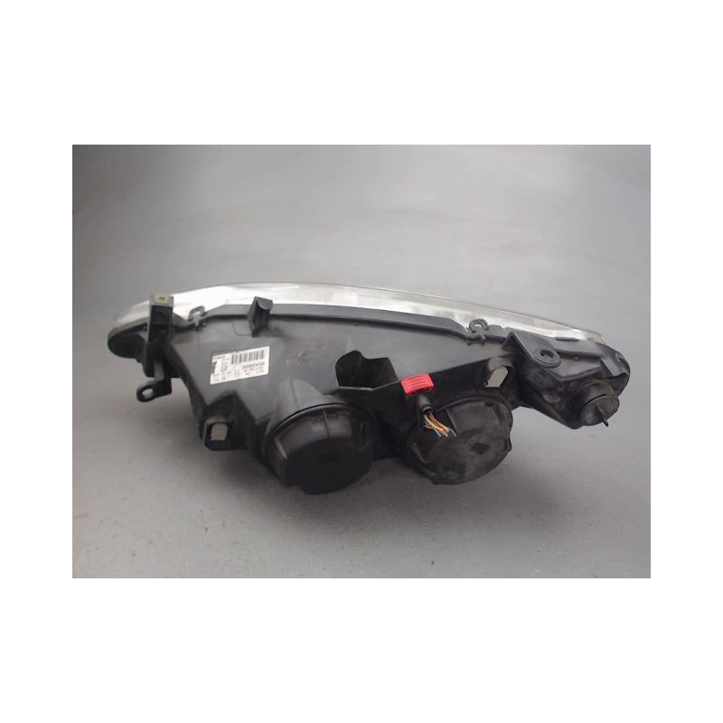 PHARE DROIT PEUGEOT 307