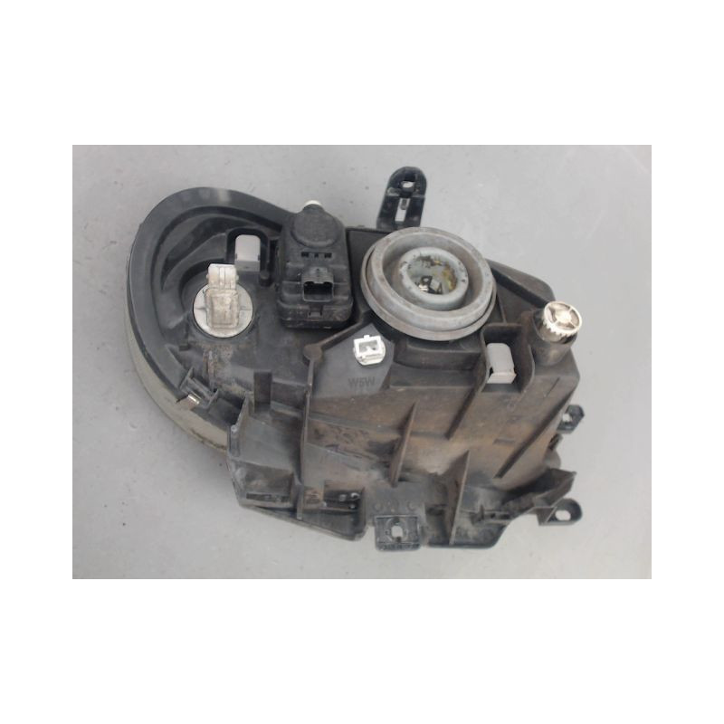 PHARE GAUCHE CITROEN SAXO