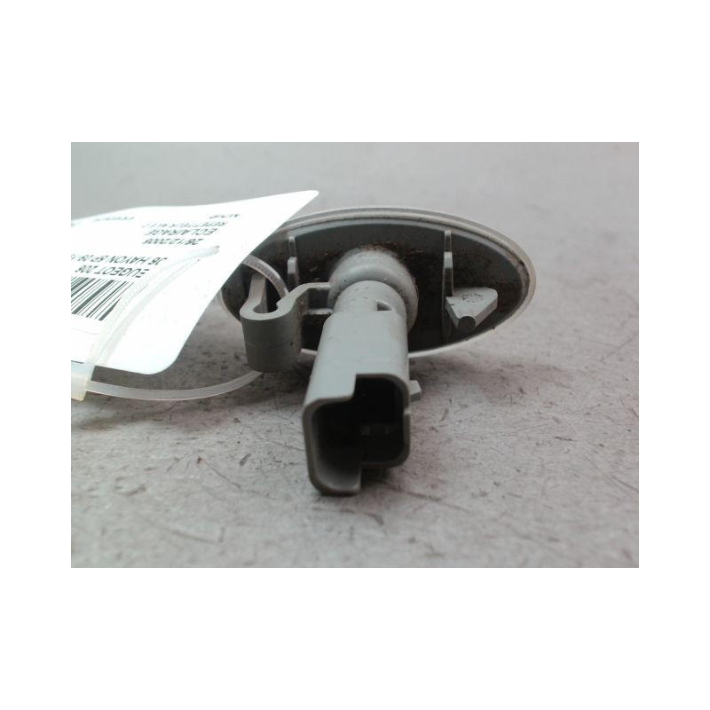 REPETITEUR AILE DROIT PEUGEOT 206 1998-2009