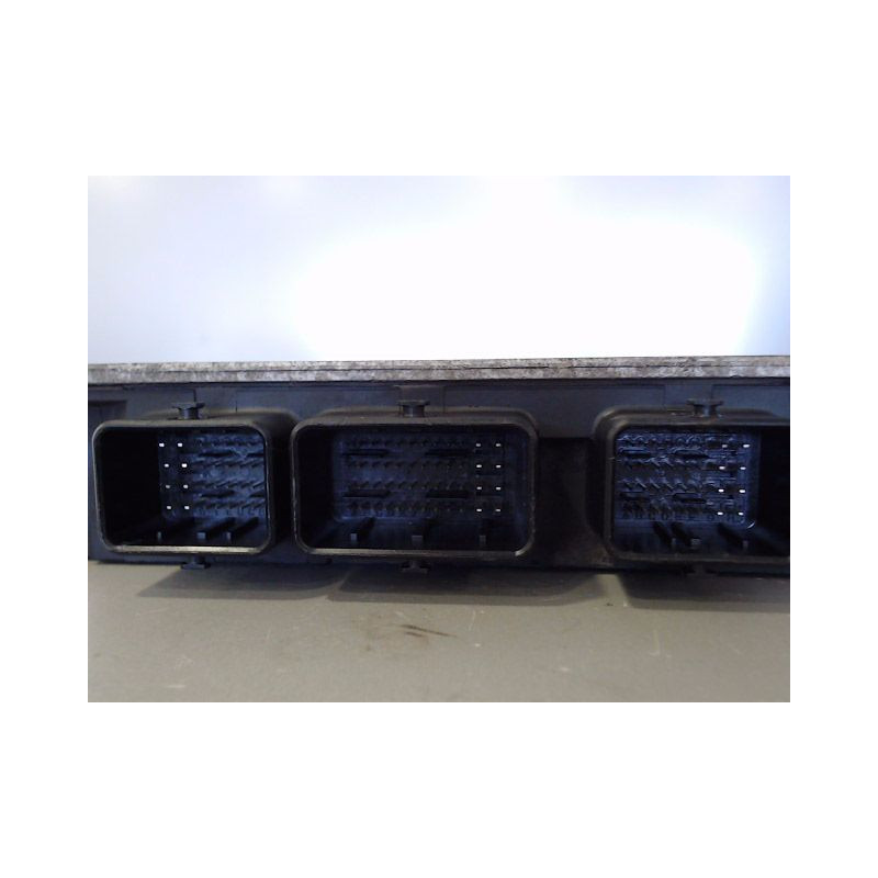 CALCULATEUR MOTEUR RENAULT KANGOO