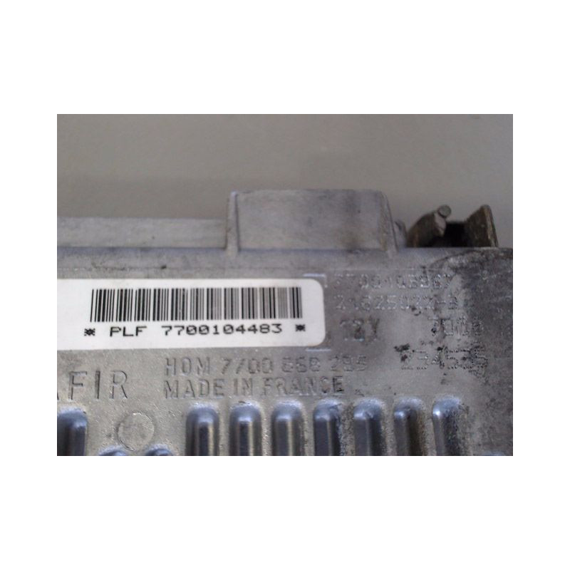 CALCULATEUR MOTEUR RENAULT TWINGO