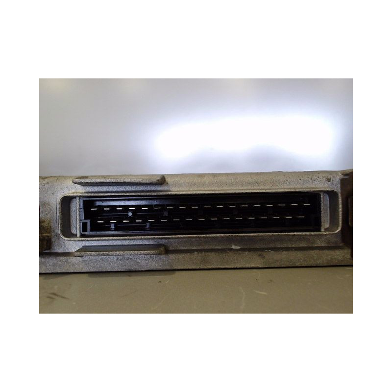 CALCULATEUR MOTEUR RENAULT TWINGO