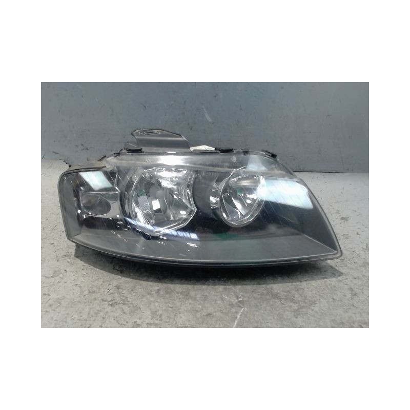 PHARE DROIT AUDI A3 2003-
