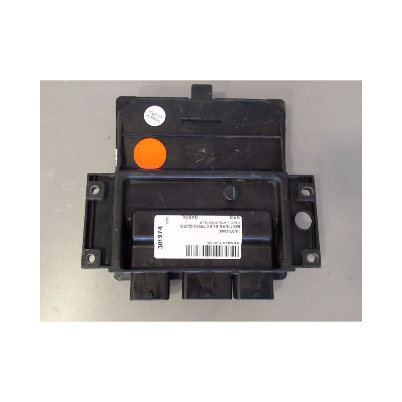 CALCULATEUR MOTEUR RENAULT CLIO