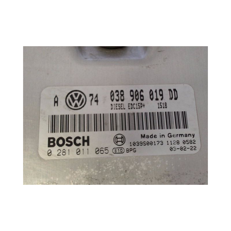 CALCULATEUR MOTEUR VOLKSWAGEN GOLF