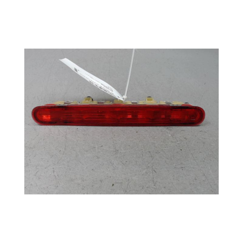 FEUX STOP SUPPLEMENTAIRE PEUGEOT 207 2006-2013