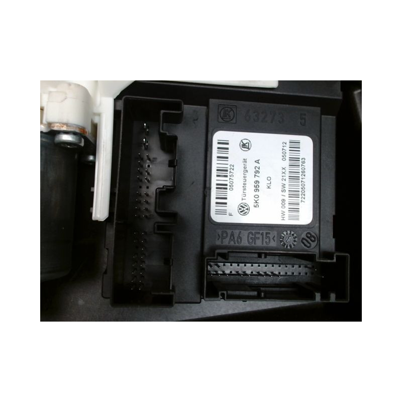MECANISME+MOTEUR LEVE-GLACE AVANT DROIT VOLKSWAGEN GOLF VI 2008-