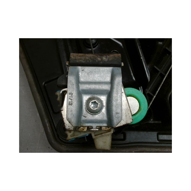 MECANISME+MOTEUR LEVE-GLACE AVANT DROIT VOLKSWAGEN GOLF VI 2008-