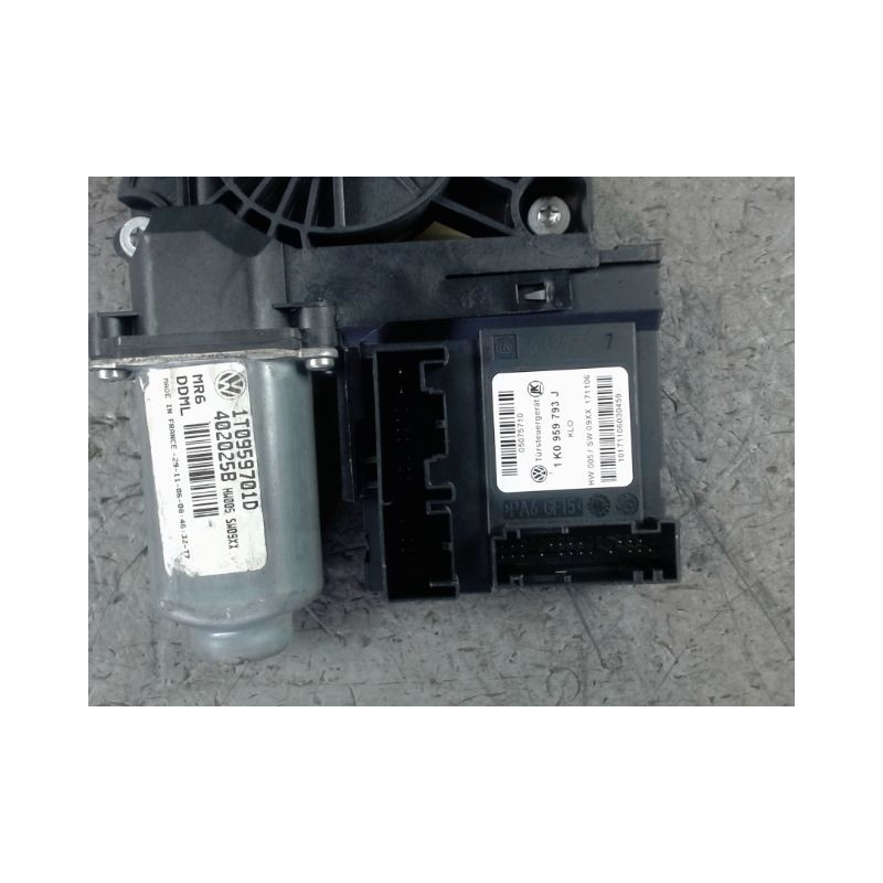 MECANISME+MOTEUR LEVE-GLACE AVANT GAUCHE VOLKSWAGEN TOURAN