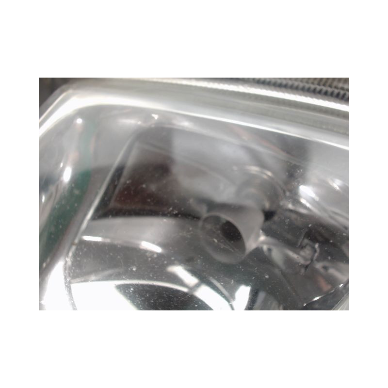 PHARE ANTIBROUILLARD AVANT DROIT PEUGEOT 407