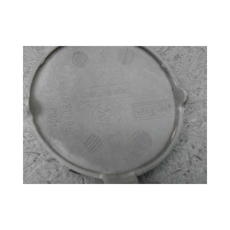 OBTURATEUR COUVRE CROCHET DE BOUCLIER AV PEUGEOT 208 Phase 1 2012-...