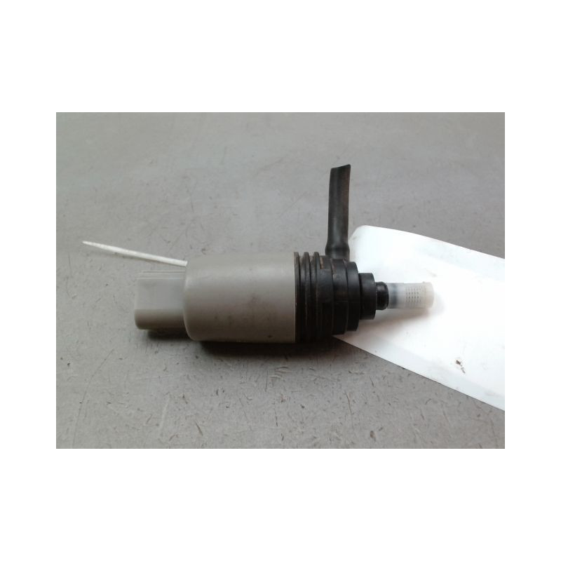 POMPE LAVE-GLACE AVANT B.M.W. SERIE 3