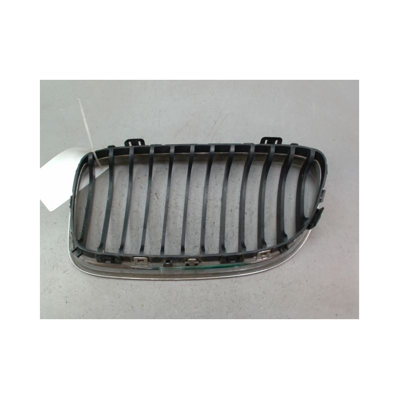 GRILLE CALANDRE DROIT B.M.W. SERIE 3
