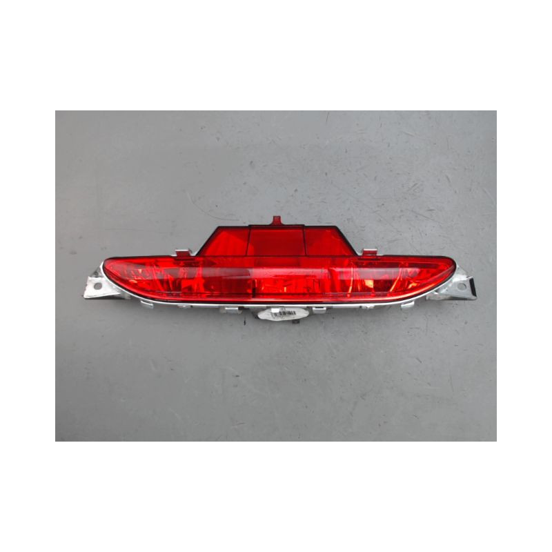 FEU BROUILLARD CENTRAL ARRIERE PEUGEOT 208