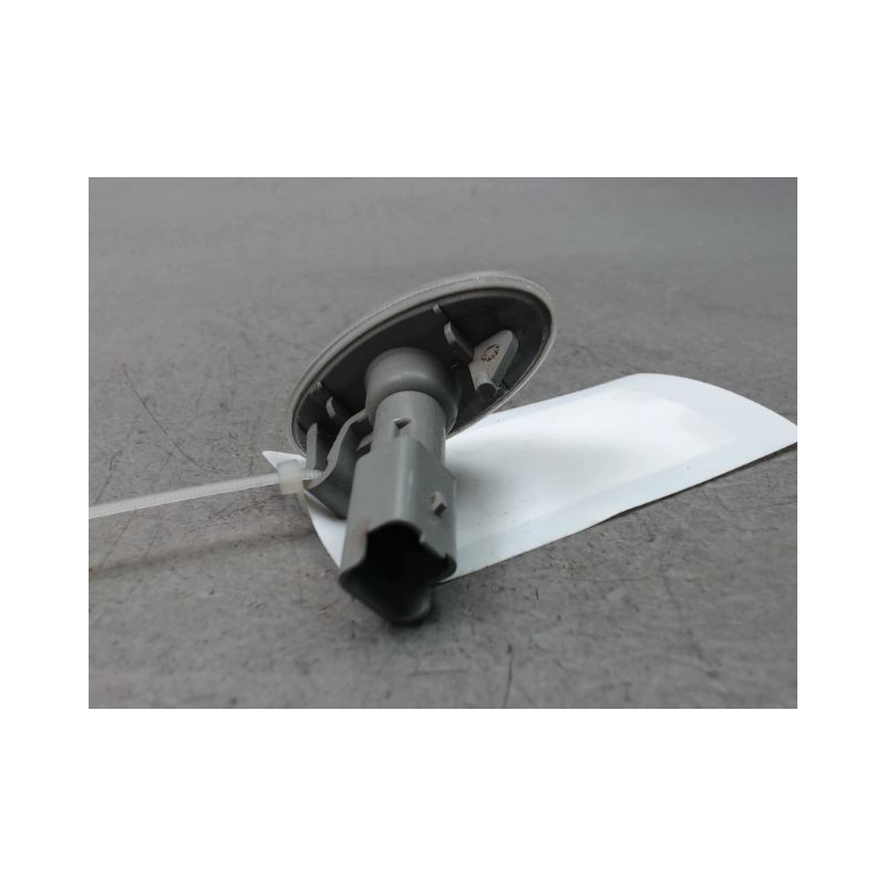 REPETITEUR AILE DROIT PEUGEOT 107 Phase 2 2009-2012