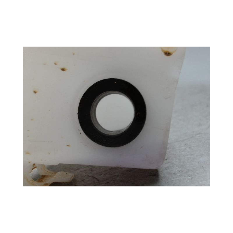 RESERVOIR LAVE-GLACE AVANT PEUGEOT 5008