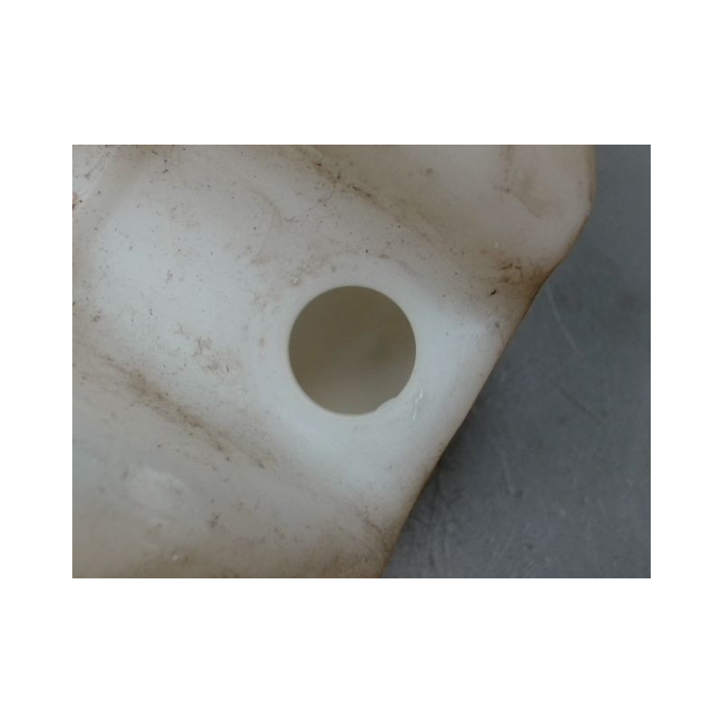 RESERVOIR LAVE-GLACE AVANT CITROEN C3