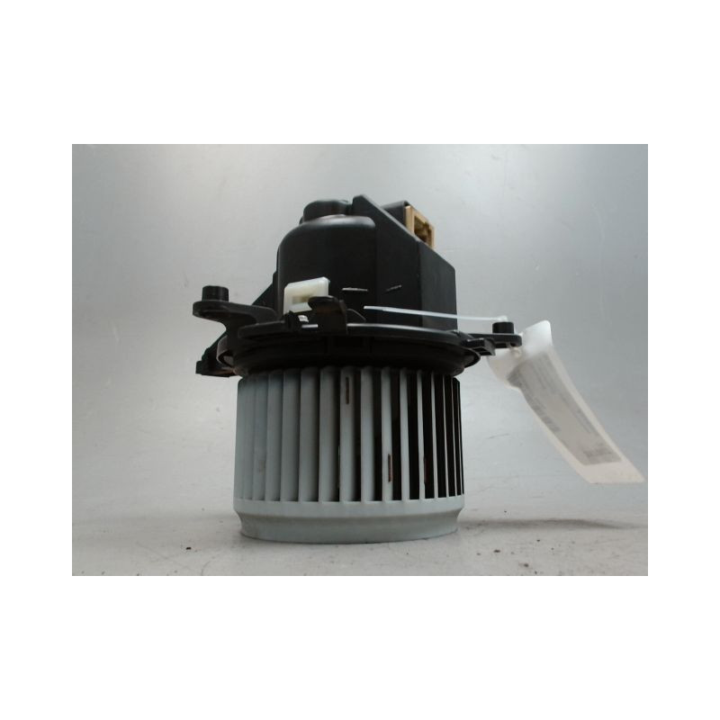 MOTEUR VENTILATEUR CHAUFFAGE PEUGEOT 5008