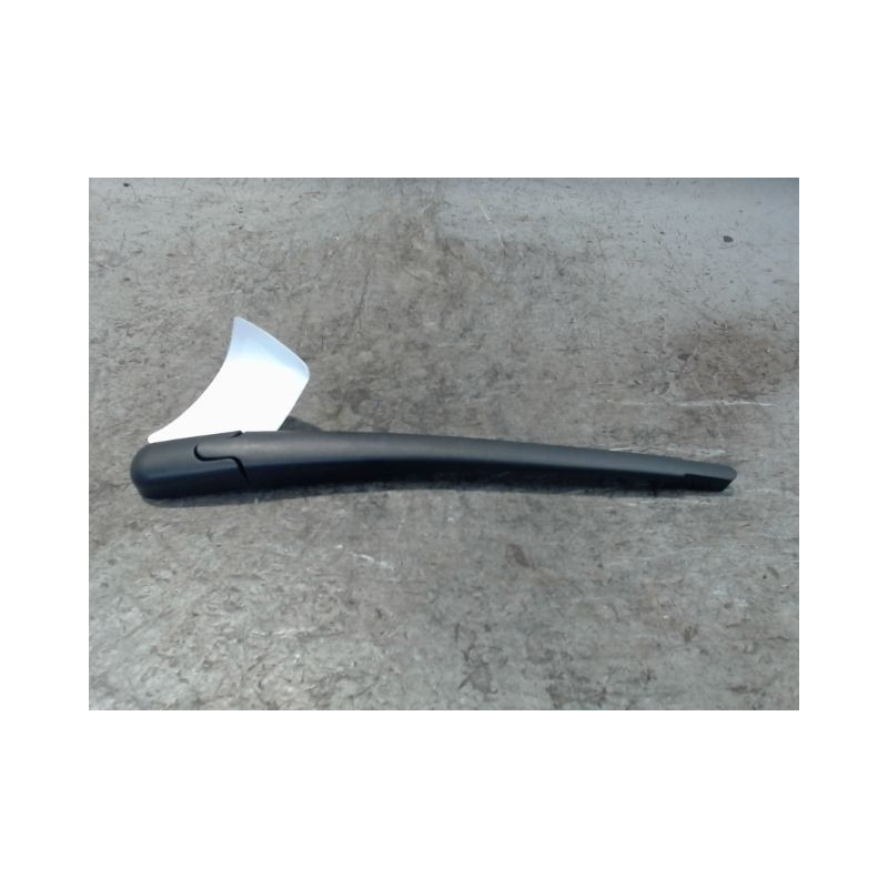 BRAS ESSUIE-GLACE ARRIERE PEUGEOT 206+ 2009-