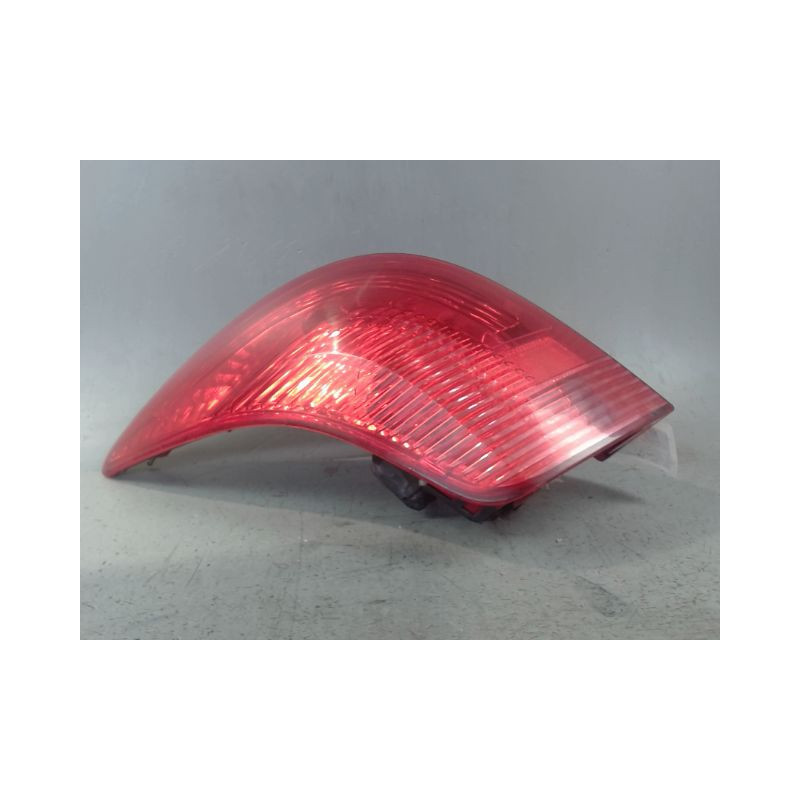 FEU ARRIERE GAUCHE  PEUGEOT 308 SW 2008-