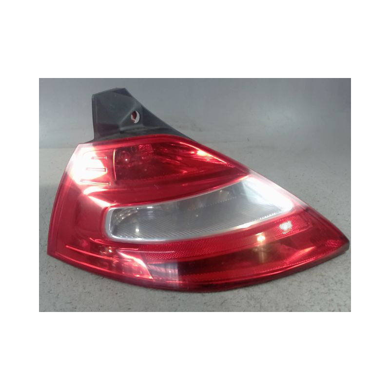 FEU ARRIERE GAUCHE  RENAULT MEGANE II PH2 2006-