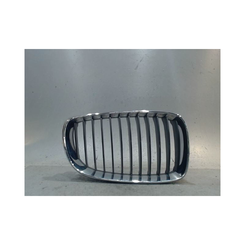 GRILLE CALANDRE DROIT B.M.W. SERIE 1