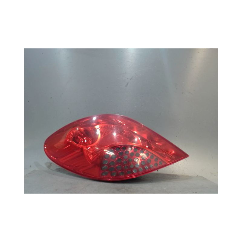 FEU ARRIERE GAUCHE  PEUGEOT 207