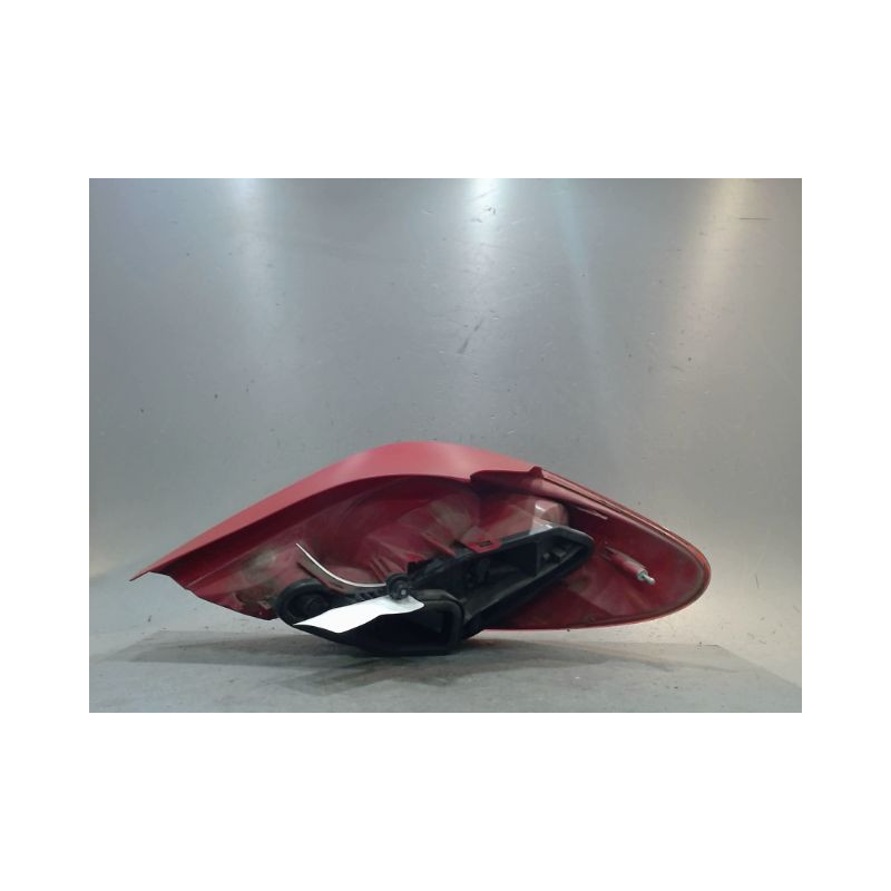 FEU ARRIERE GAUCHE  PEUGEOT 207