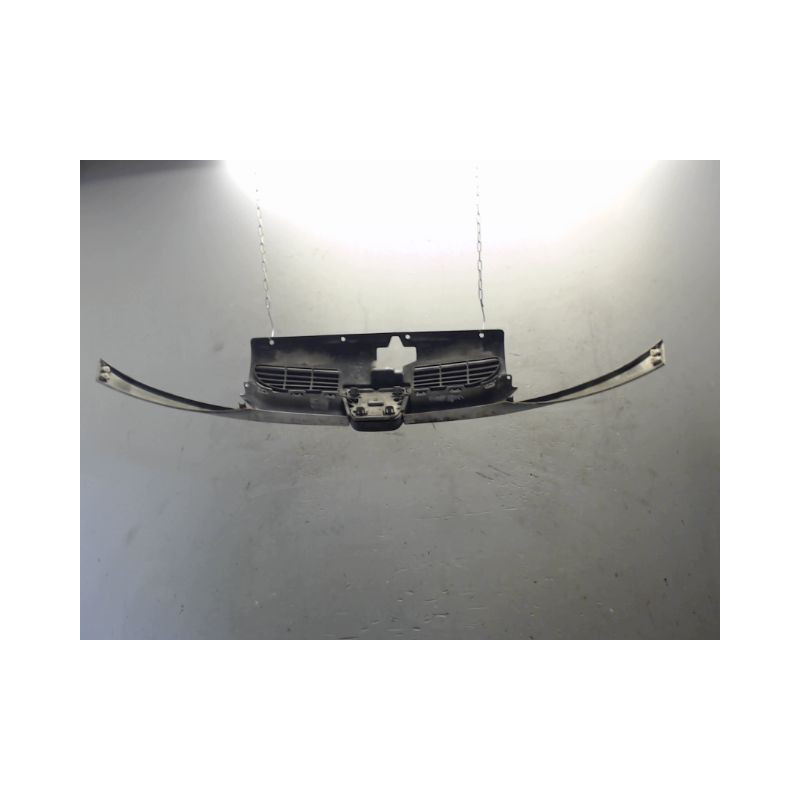 CALANDRE PEUGEOT 206