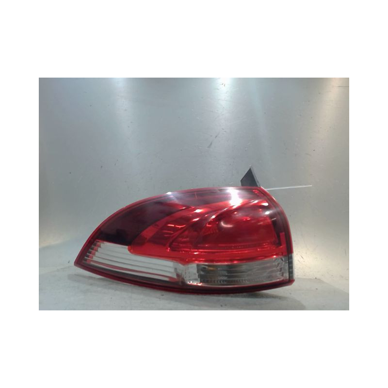 FEU ARRIERE GAUCHE  RENAULT CLIO