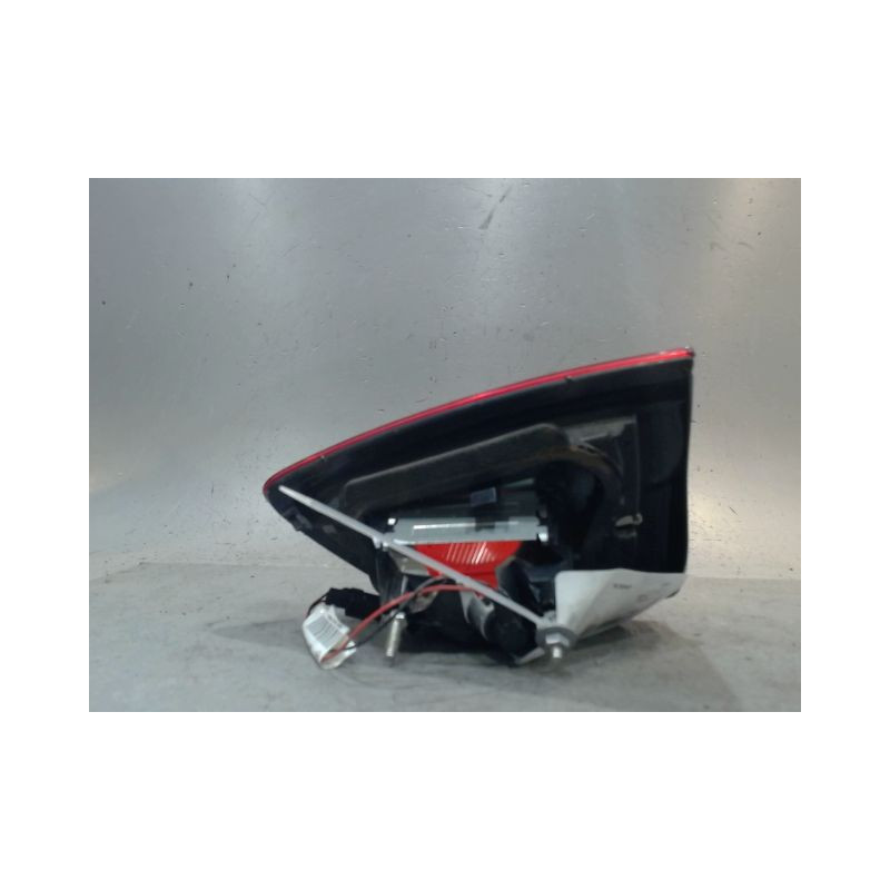 FEU ARRIERE INTERIEUR GAUCHE RENAULT CLIO