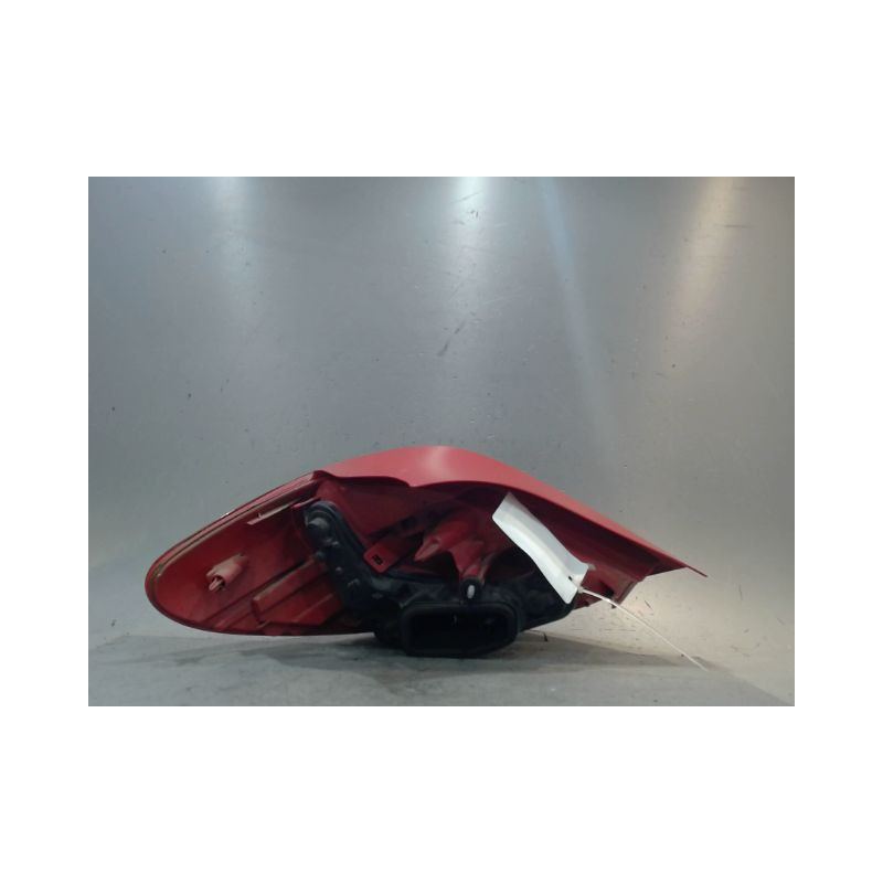 FEU ARRIERE GAUCHE  PEUGEOT 207