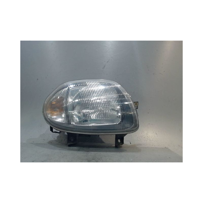 PHARE DROIT RENAULT CLIO