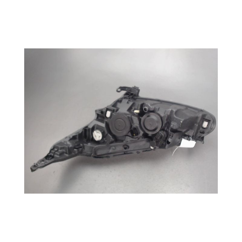 PHARE DROIT PEUGEOT 208
