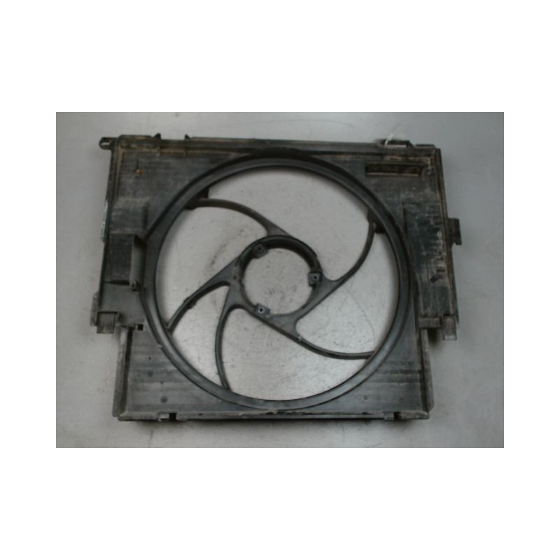 SUPPORT DE VENTILATEUR B.M.W. SERIE 1