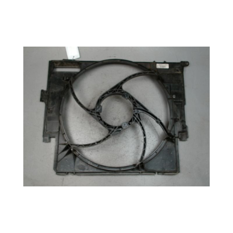 SUPPORT DE VENTILATEUR B.M.W. SERIE 1